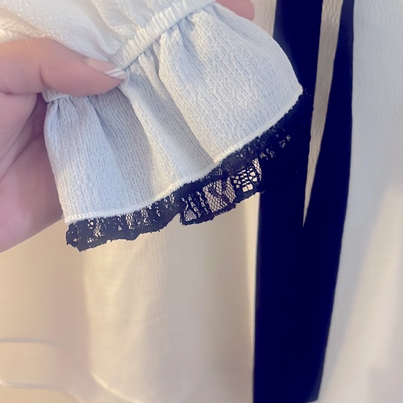 White and Black Blouse - Picture 4 of 5